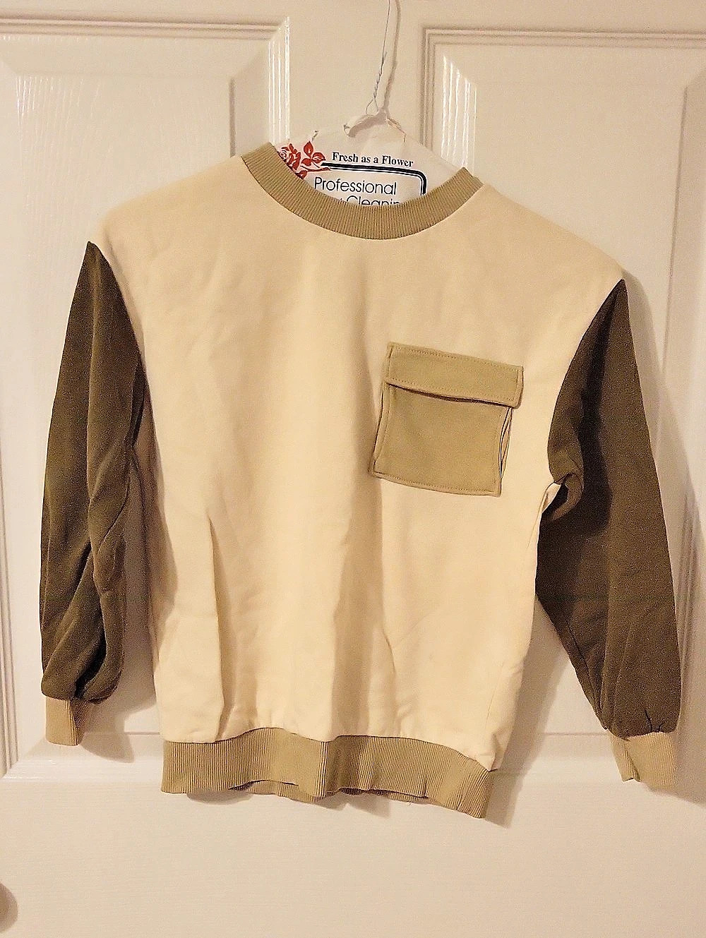 H&M Color Block Pocket Sweatshirt Size Medium